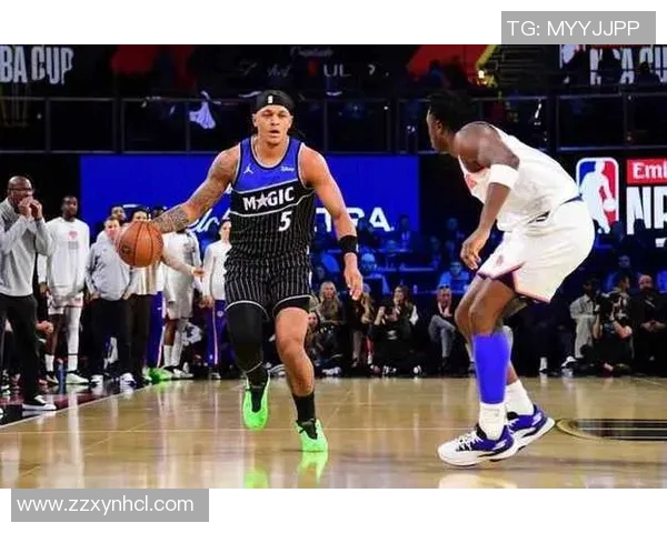 尼克斯与爵士的激烈对决谁能在NBA赛场上笑到最后