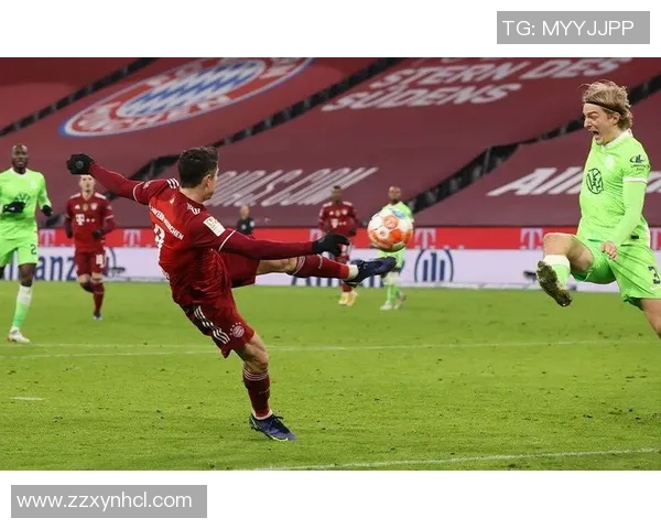 莱万欧冠表现惊艳10场打入12球射手榜领跑金靴稳了