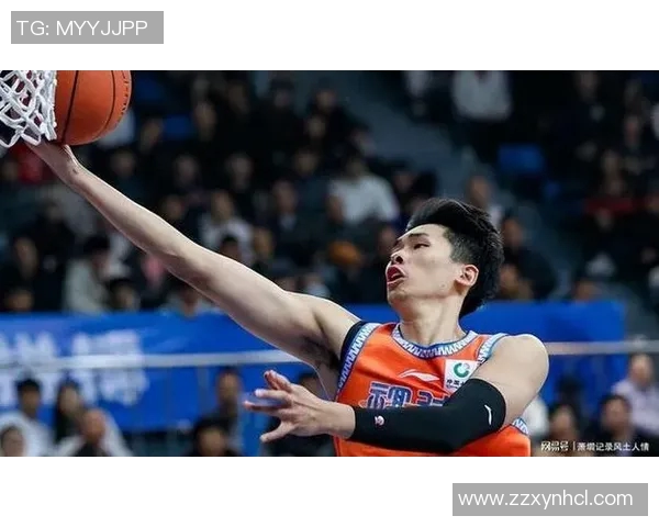 周鹏:从篮球场上的拼搏者到生活中的坚韧榜样,探索他的成长与奋斗之路