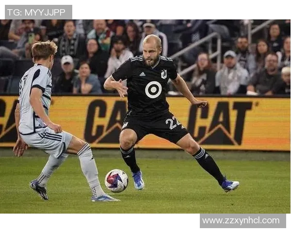 明尼苏达队与休斯顿的激烈对决揭示了季后赛的关键战局与球队实力的较量